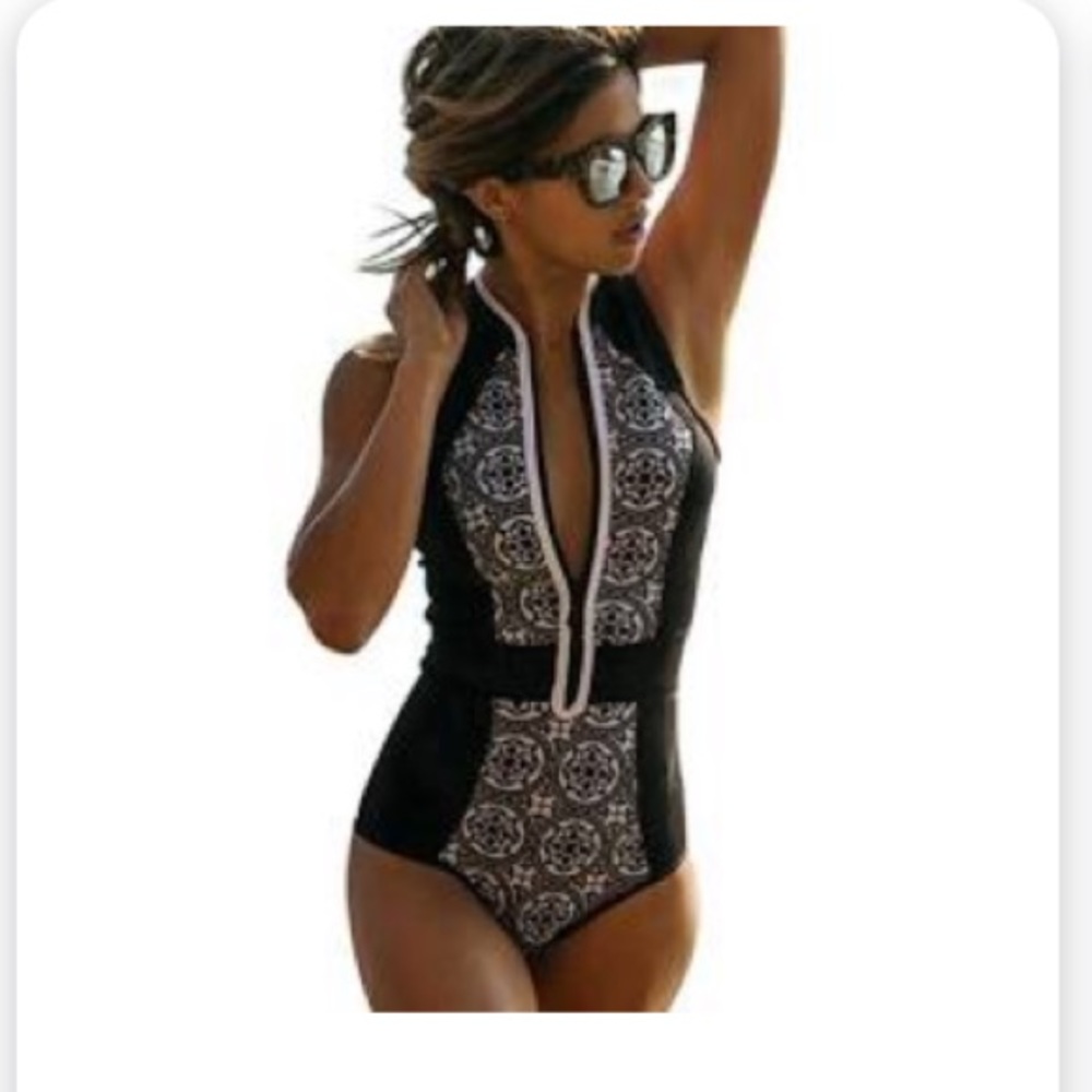 Scuba style swim suit